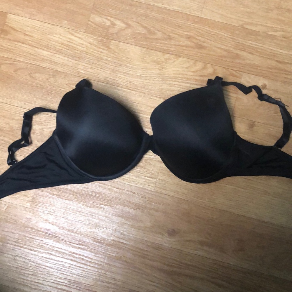 Victoria’s Secret Push-up bra 34DD
